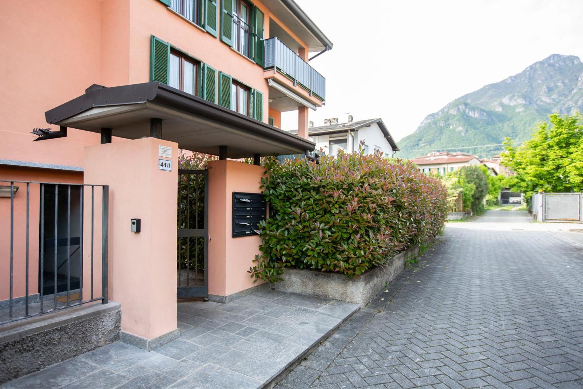 Como Lake - Lakeside Bliss Mandello del Lario Buitenkant foto